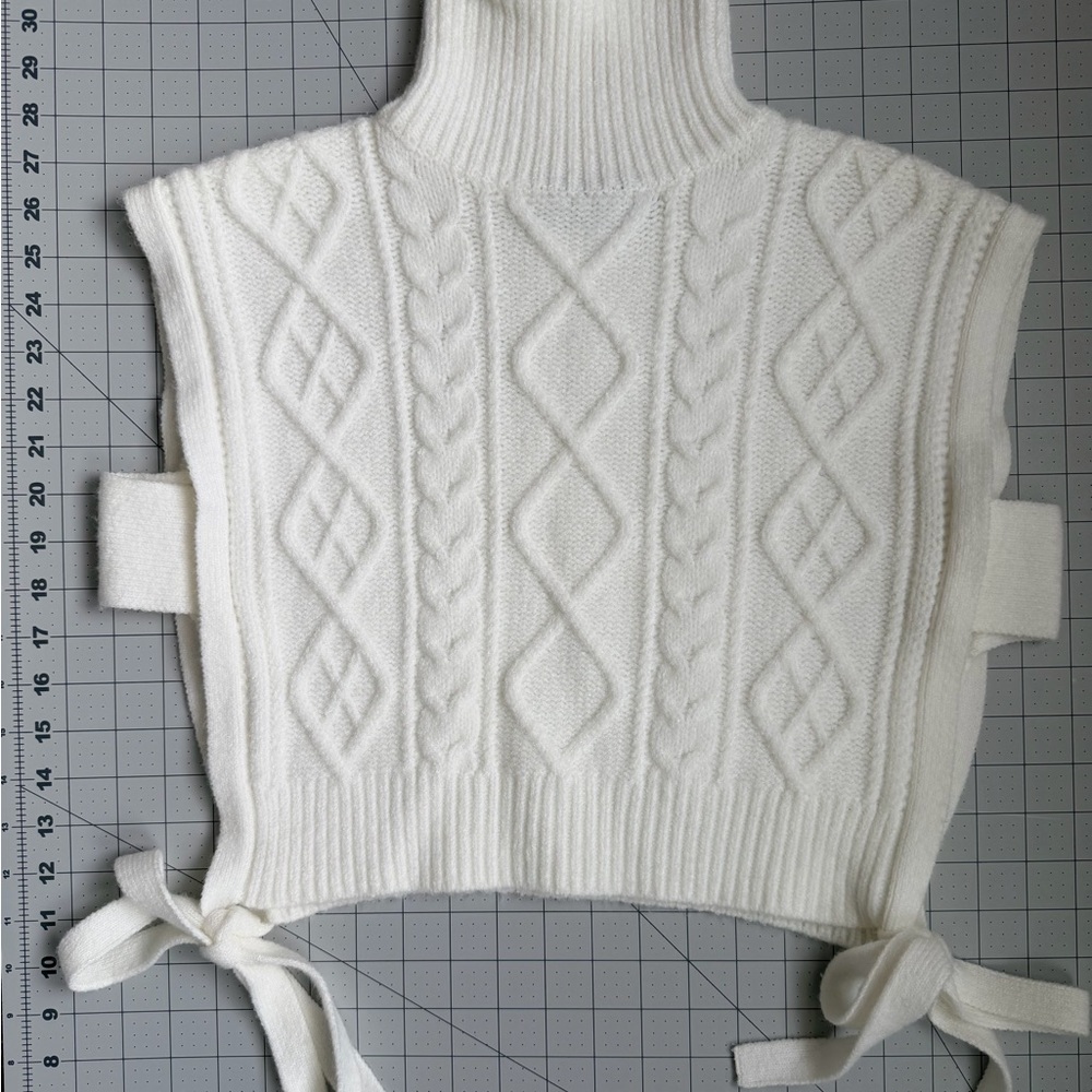 Cider White Cable Knit Turtleneck Sweater
